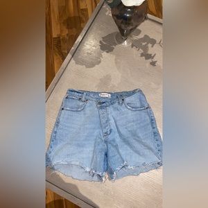 A&F the dad shorts high rise. Size 8